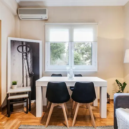 Stylish At Vasilissis Sofias Avenue Apartment